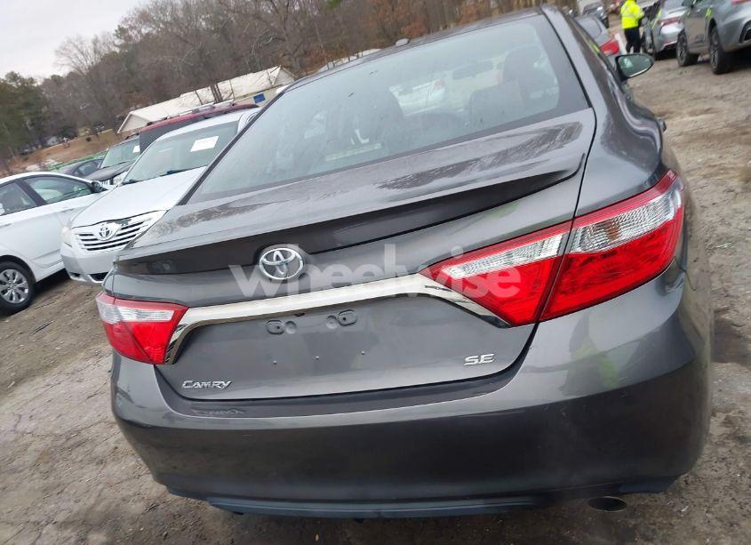 Photo 16 of 2015 Toyota Camry SE (VIN 4T1BF1FK8FU043648)
