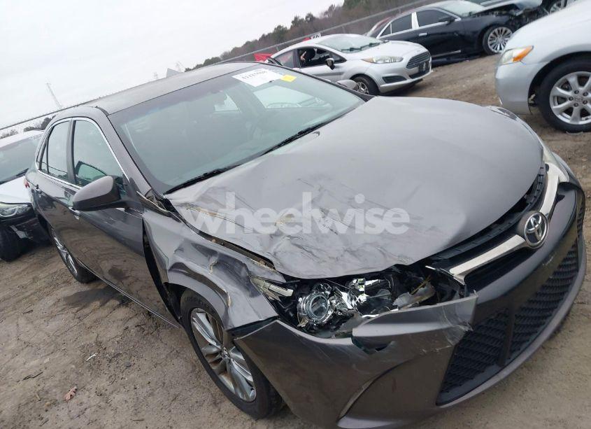 Photo 6 of 2015 Toyota Camry SE (VIN 4T1BF1FK8FU043648)