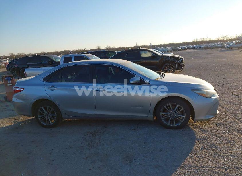 Photo 13 of 2015 Toyota Camry SE (VIN 4T1BF1FK8FU046257)