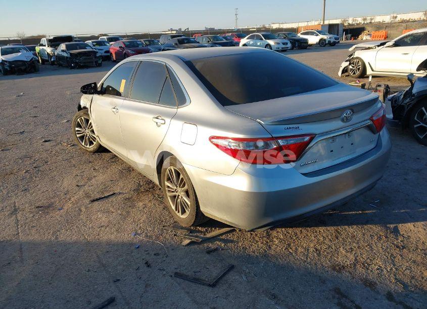 Photo 3 of 2015 Toyota Camry SE (VIN 4T1BF1FK8FU046257)