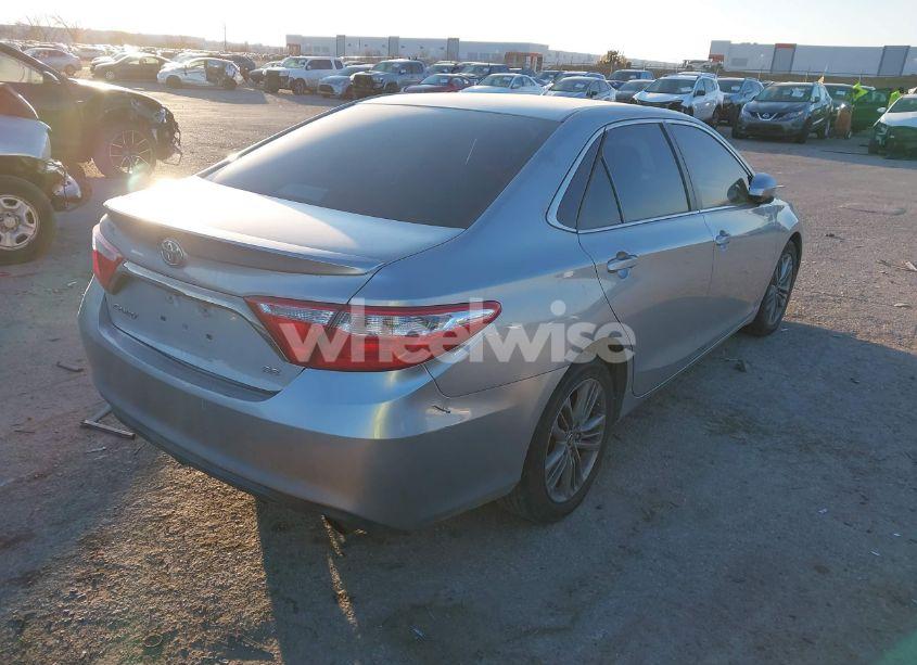 Photo 4 of 2015 Toyota Camry SE (VIN 4T1BF1FK8FU046257)