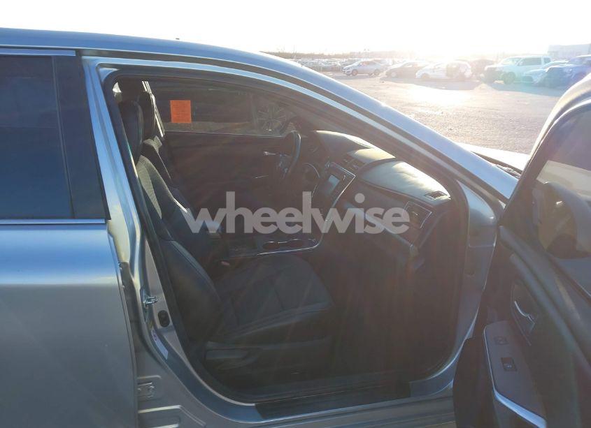 Photo 5 of 2015 Toyota Camry SE (VIN 4T1BF1FK8FU046257)