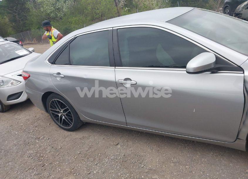 Photo 13 of 2015 Toyota Camry SE (VIN 4T1BF1FK8FU053323)