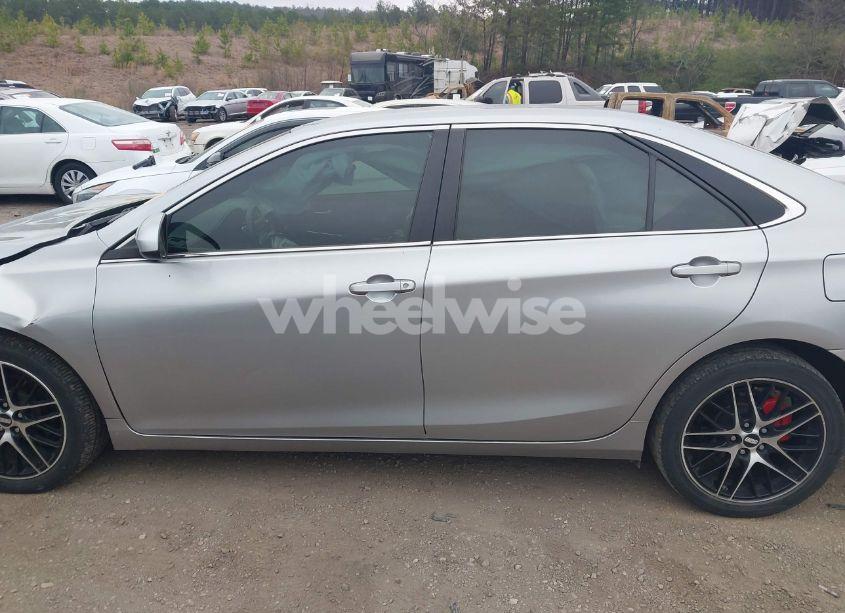 Photo 14 of 2015 Toyota Camry SE (VIN 4T1BF1FK8FU053323)