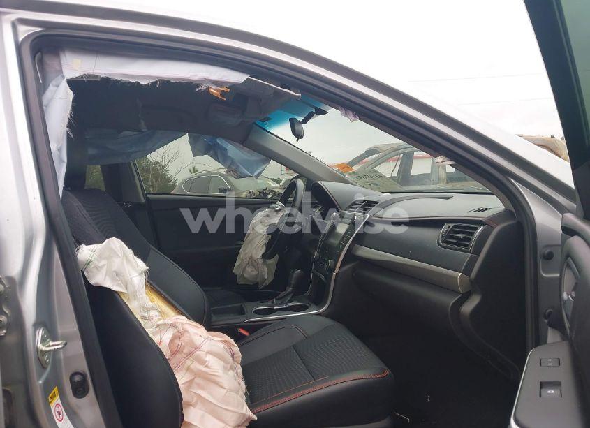 Photo 5 of 2015 Toyota Camry SE (VIN 4T1BF1FK8FU053323)