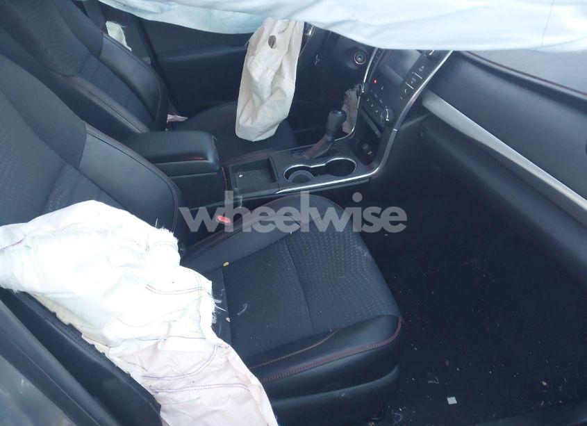 Photo 5 of 2015 Toyota Camry SE (VIN 4T1BF1FK8FU053841)