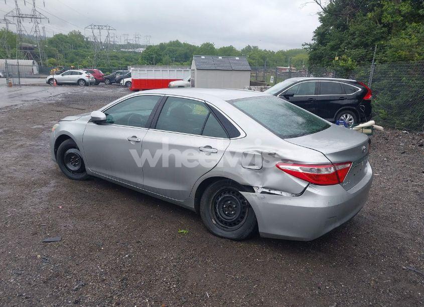 Photo 3 of 2015 Toyota Camry LE/SE/XLE/XSE (VIN 4T1BF1FK8FU082871)