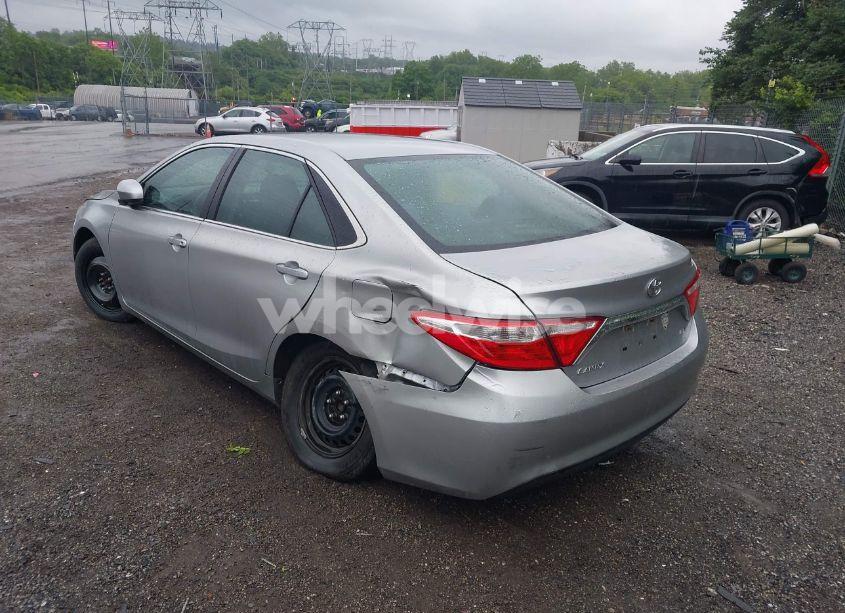 Photo 6 of 2015 Toyota Camry LE/SE/XLE/XSE (VIN 4T1BF1FK8FU082871)