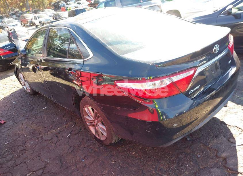 Photo 3 of 2015 Toyota Camry SE (VIN 4T1BF1FK8FU094003)