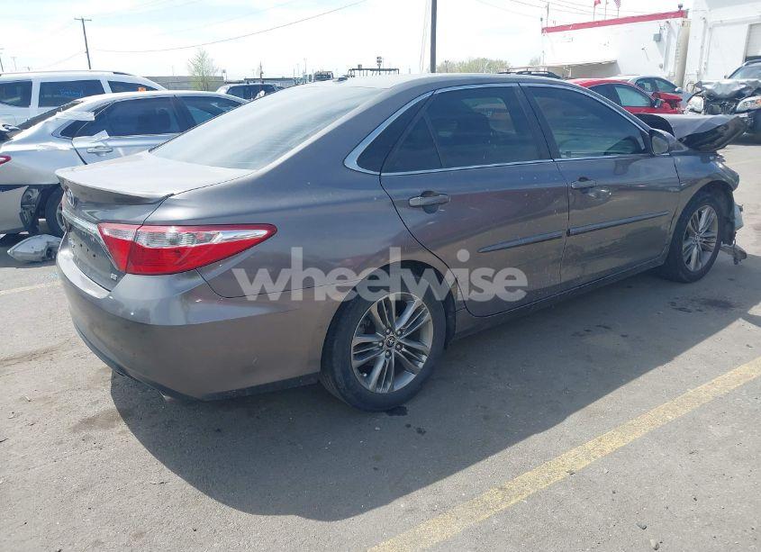 Photo 4 of 2015 Toyota Camry SE (VIN 4T1BF1FK8FU094258)