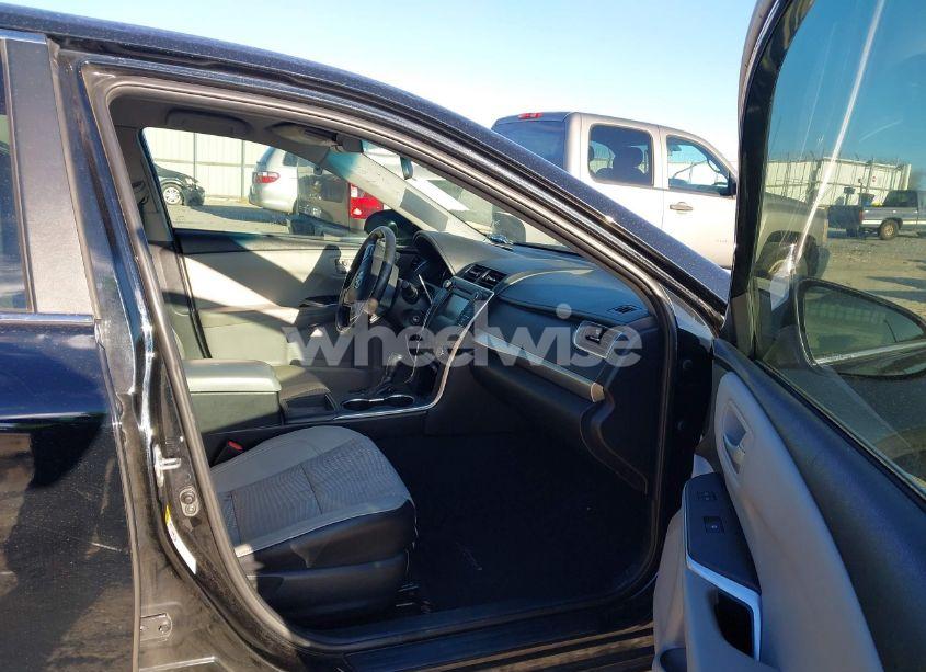 Photo 5 of 2015 Toyota Camry SE (VIN 4T1BF1FK8FU102259)