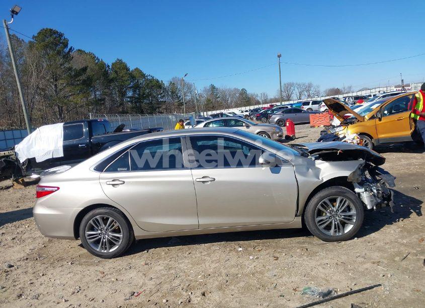 Photo 14 of 2015 Toyota Camry SE (VIN 4T1BF1FK8FU474555)
