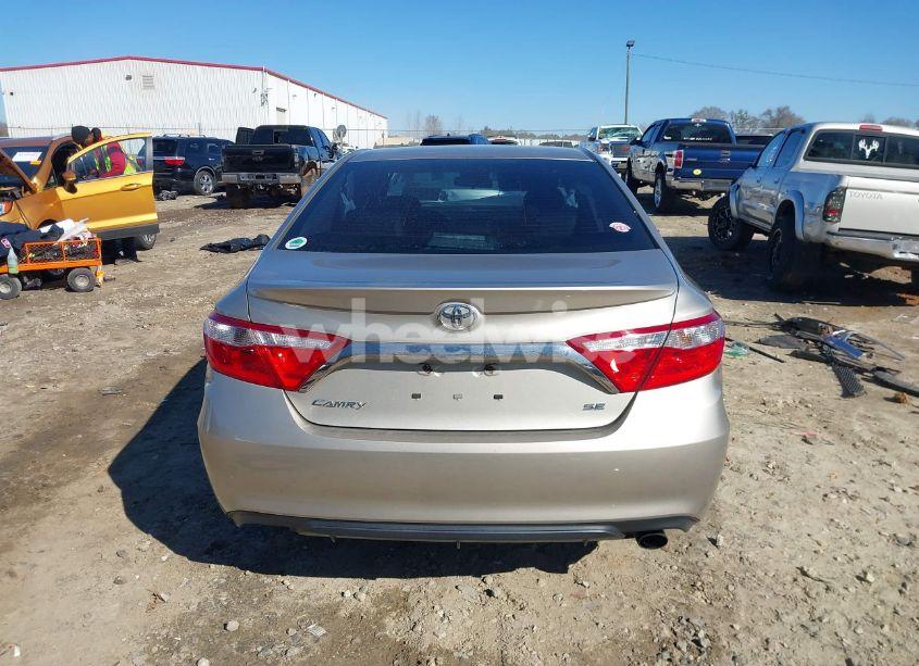 Photo 17 of 2015 Toyota Camry SE (VIN 4T1BF1FK8FU474555)