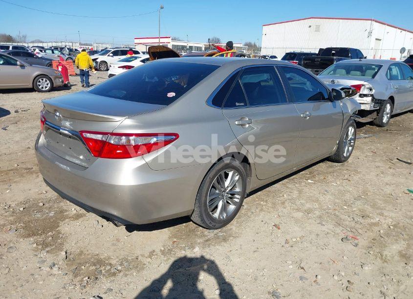 Photo 4 of 2015 Toyota Camry SE (VIN 4T1BF1FK8FU474555)