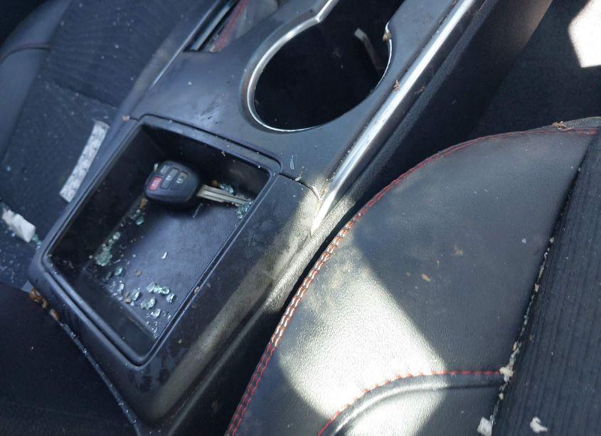 Photo 11 of 2015 Toyota Camry SE (VIN 4T1BF1FK8FU476242)