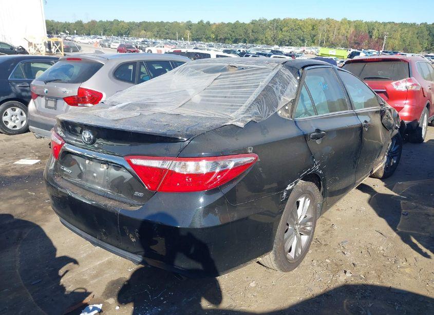 Photo 4 of 2015 Toyota Camry SE (VIN 4T1BF1FK8FU476242)