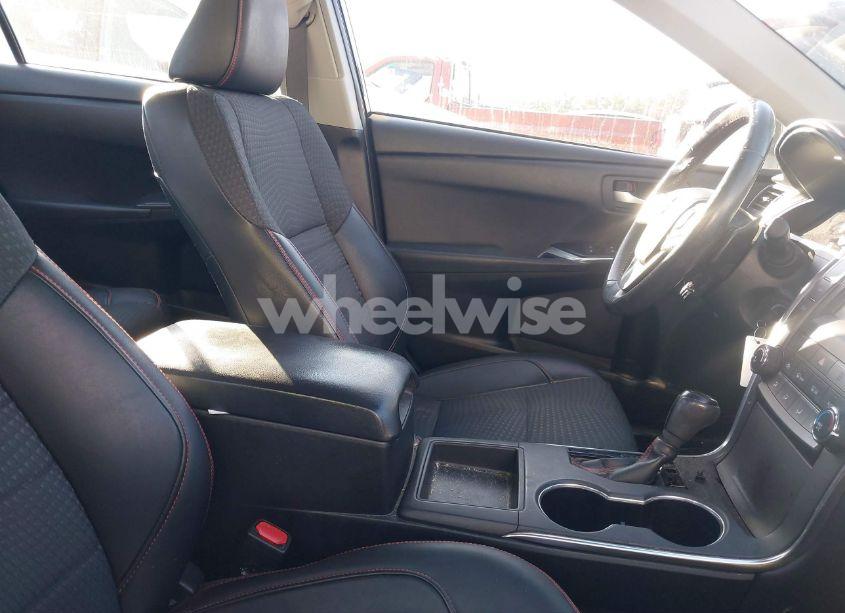 Photo 5 of 2015 Toyota Camry SE (VIN 4T1BF1FK8FU478797)