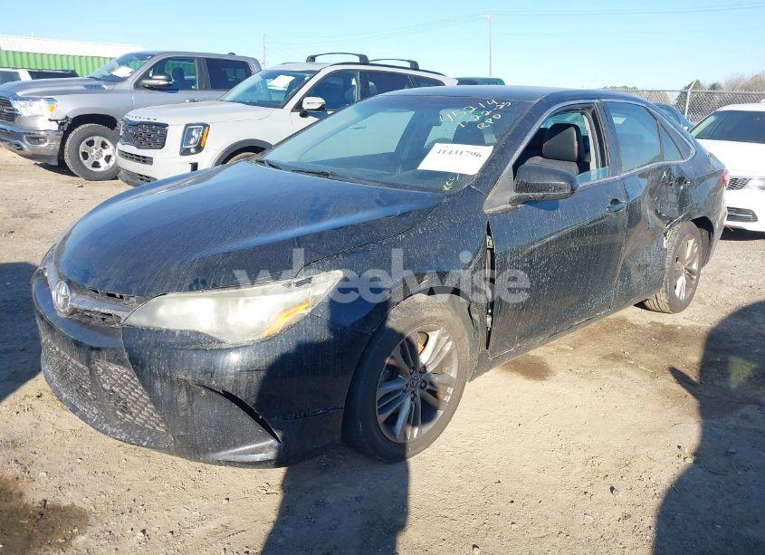 Photo 2 of 2015 Toyota Camry SE (VIN 4T1BF1FK8FU479920)