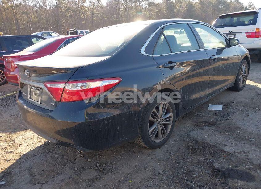 Photo 4 of 2015 Toyota Camry SE (VIN 4T1BF1FK8FU479920)