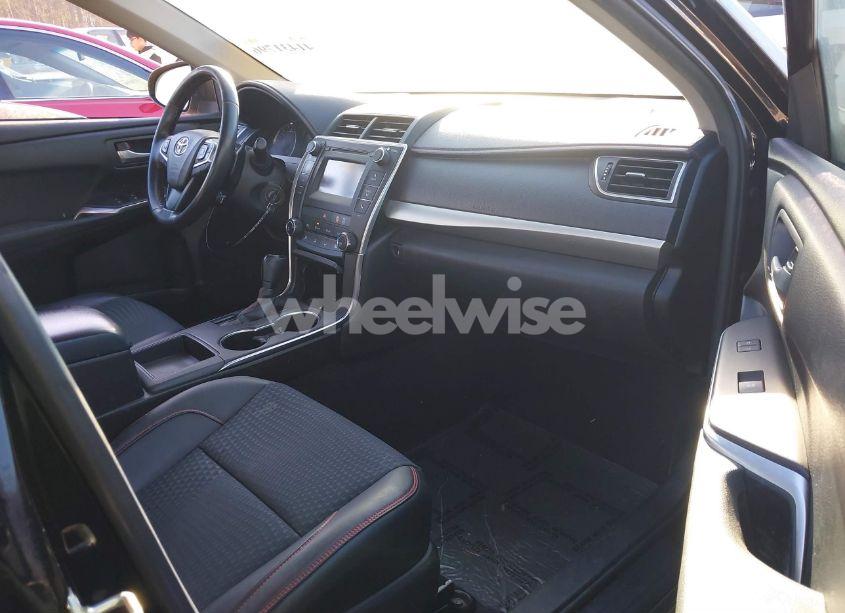 Photo 5 of 2015 Toyota Camry SE (VIN 4T1BF1FK8FU479920)