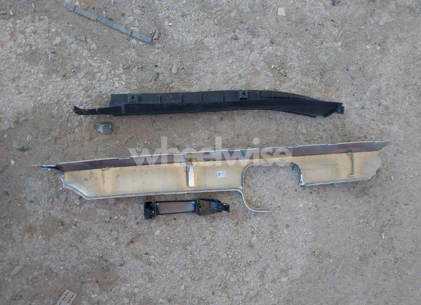 Photo 12 of 2015 Toyota Camry SE (VIN 4T1BF1FK8FU480212)