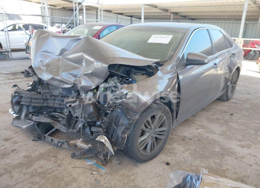 Photo 2 of 2015 Toyota Camry SE (VIN 4T1BF1FK8FU480212)