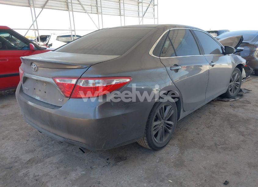 Photo 4 of 2015 Toyota Camry SE (VIN 4T1BF1FK8FU480212)