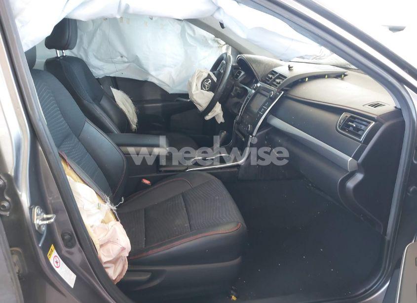 Photo 5 of 2015 Toyota Camry SE (VIN 4T1BF1FK8FU480212)