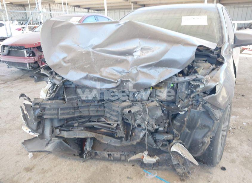 Photo 6 of 2015 Toyota Camry SE (VIN 4T1BF1FK8FU480212)