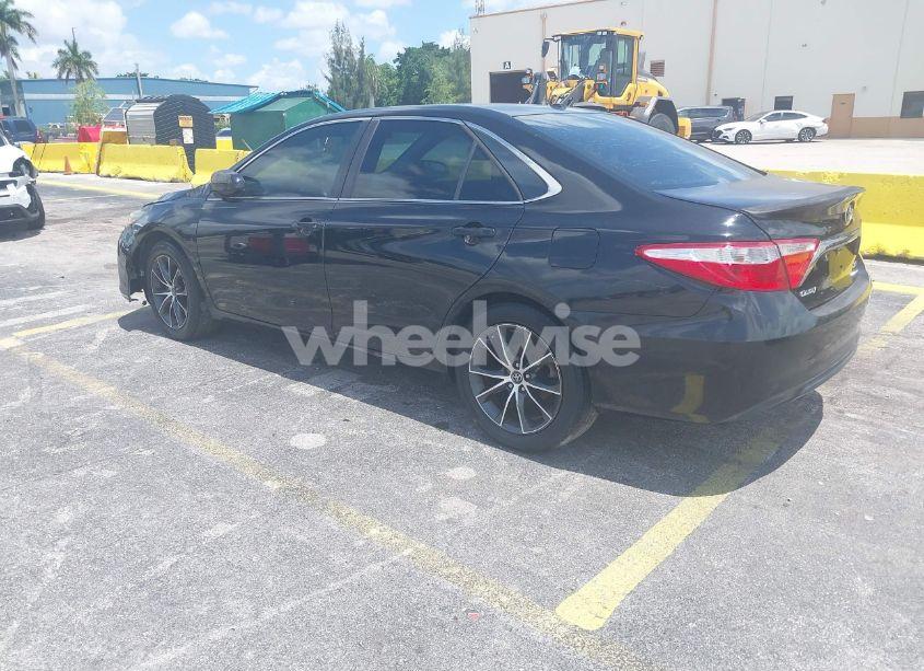 Photo 3 of 2015 Toyota Camry XSE (VIN 4T1BF1FK8FU484339)