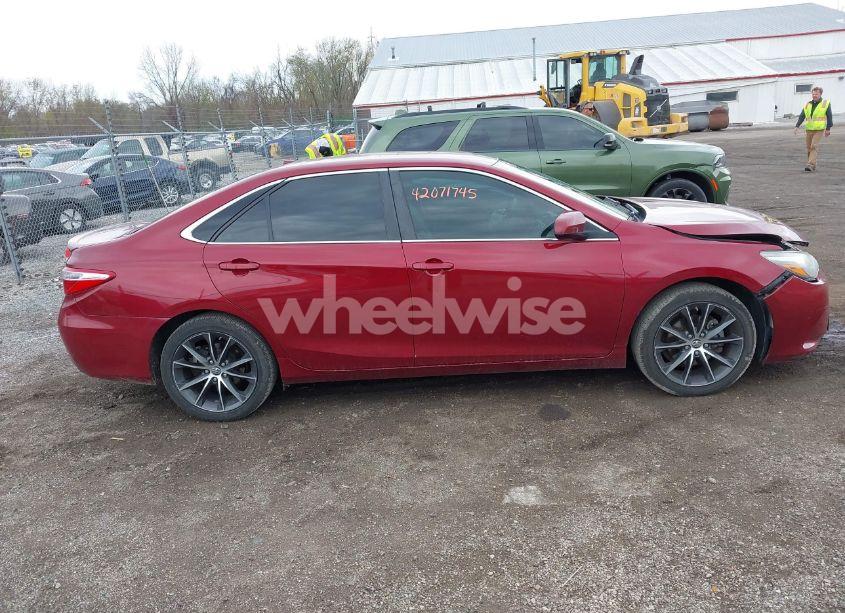 Photo 13 of 2015 Toyota Camry XSE (VIN 4T1BF1FK8FU884952)