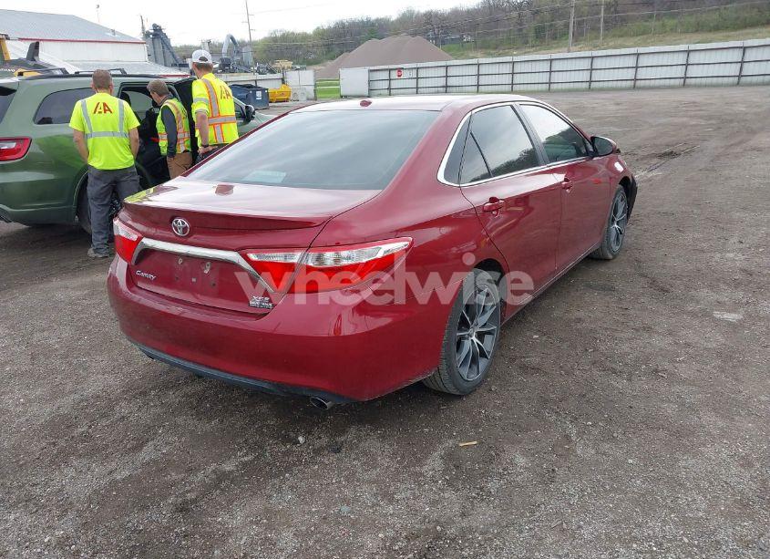 Photo 4 of 2015 Toyota Camry XSE (VIN 4T1BF1FK8FU884952)