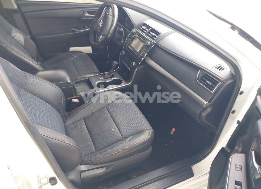 Photo 5 of 2015 Toyota Camry SE (VIN 4T1BF1FK8FU889634)