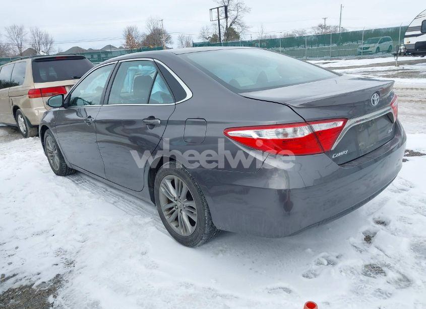 Photo 3 of 2015 Toyota Camry SE (VIN 4T1BF1FK8FU897216)