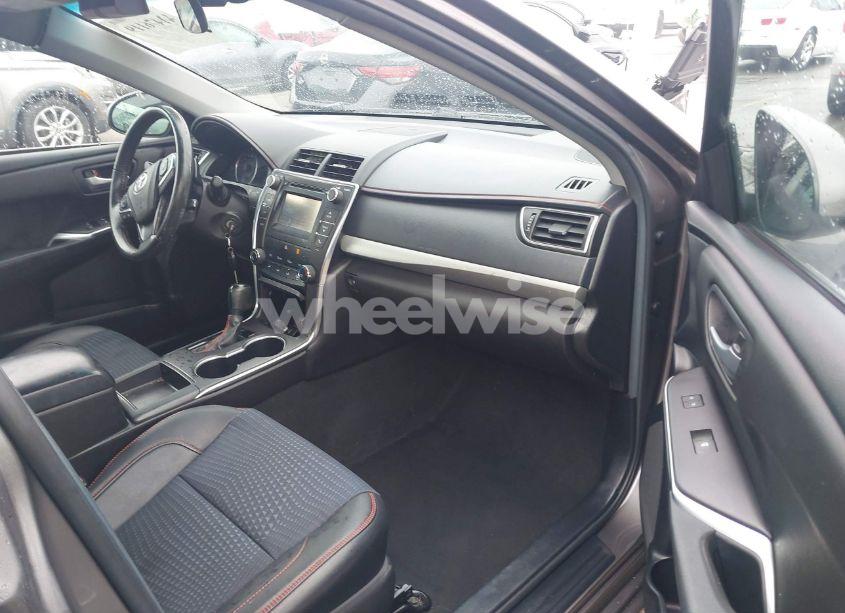 Photo 5 of 2015 Toyota Camry SE (VIN 4T1BF1FK8FU909381)