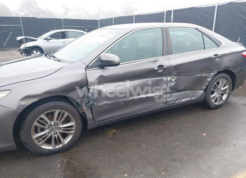 Photo 6 of 2015 Toyota Camry SE (VIN 4T1BF1FK8FU909381)