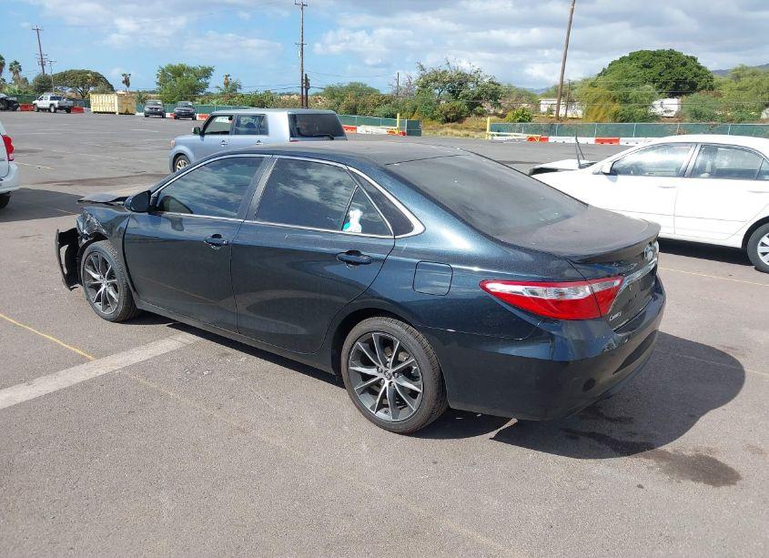 Photo 3 of 2015 Toyota Camry LE/XLE/SE/XSE (VIN 4T1BF1FK8FU922177)