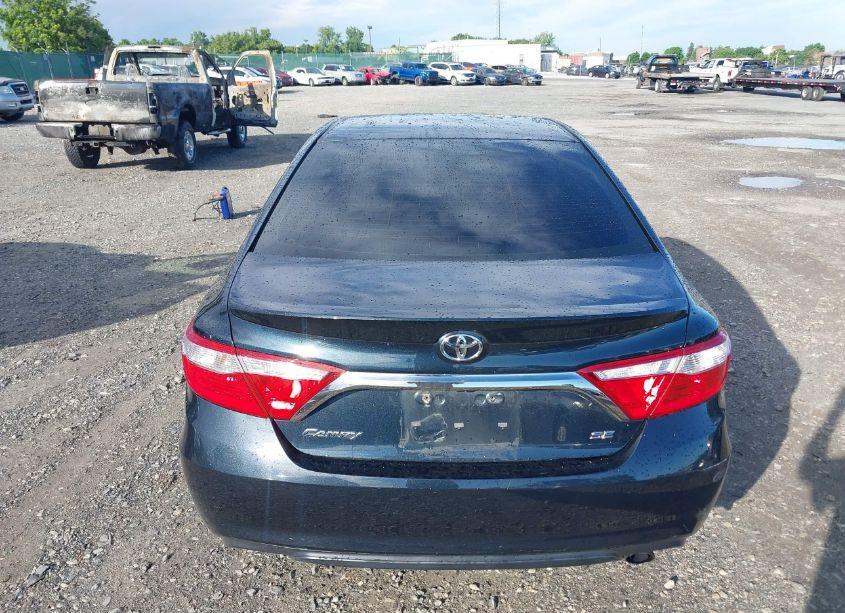 Photo 16 of 2015 Toyota Camry SE (VIN 4T1BF1FK8FU930442)