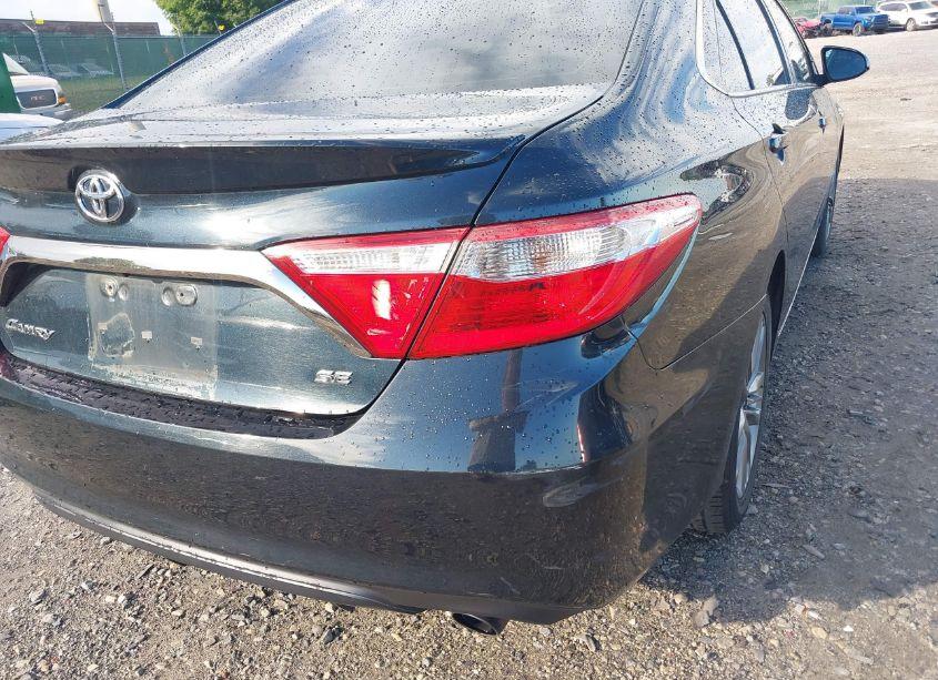 Photo 18 of 2015 Toyota Camry SE (VIN 4T1BF1FK8FU930442)