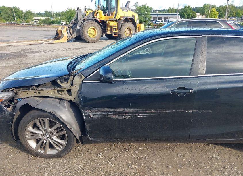 Photo 20 of 2015 Toyota Camry SE (VIN 4T1BF1FK8FU930442)