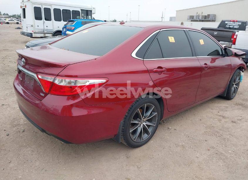 Photo 4 of 2015 Toyota Camry XSE (VIN 4T1BF1FK8FU953042)