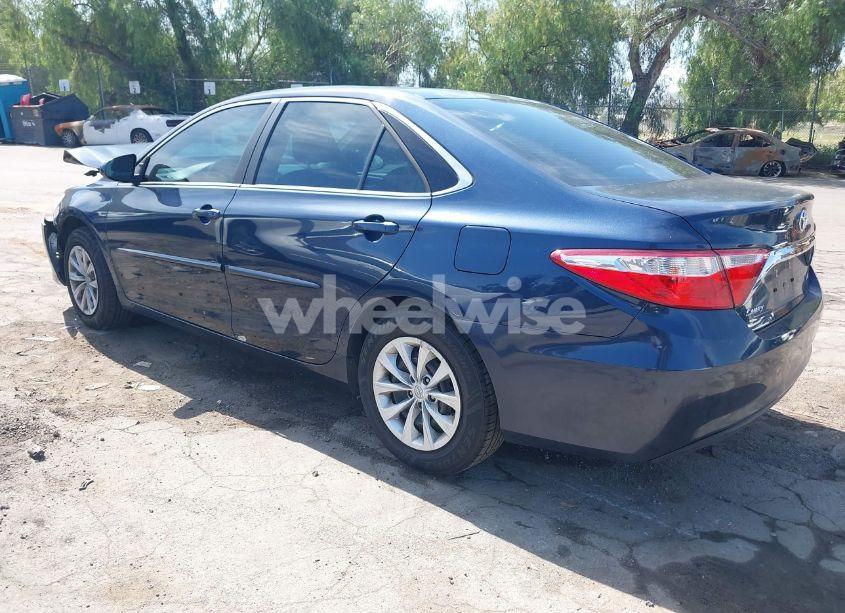 Photo 3 of 2015 Toyota Camry LE (VIN 4T1BF1FK8FU954286)