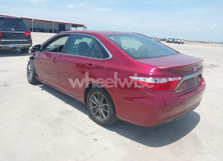 Photo 3 of 2015 Toyota Camry SE (VIN 4T1BF1FK8FU965823)