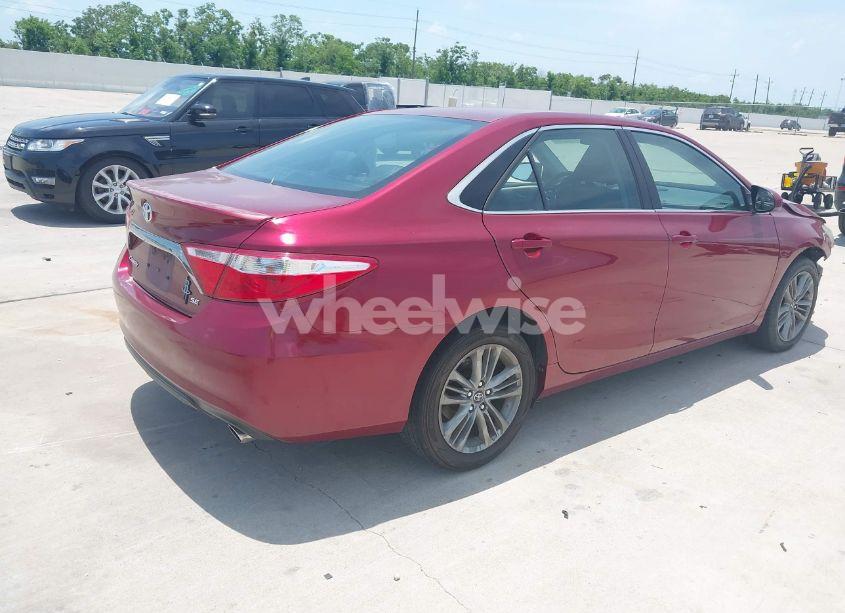 Photo 4 of 2015 Toyota Camry SE (VIN 4T1BF1FK8FU965823)