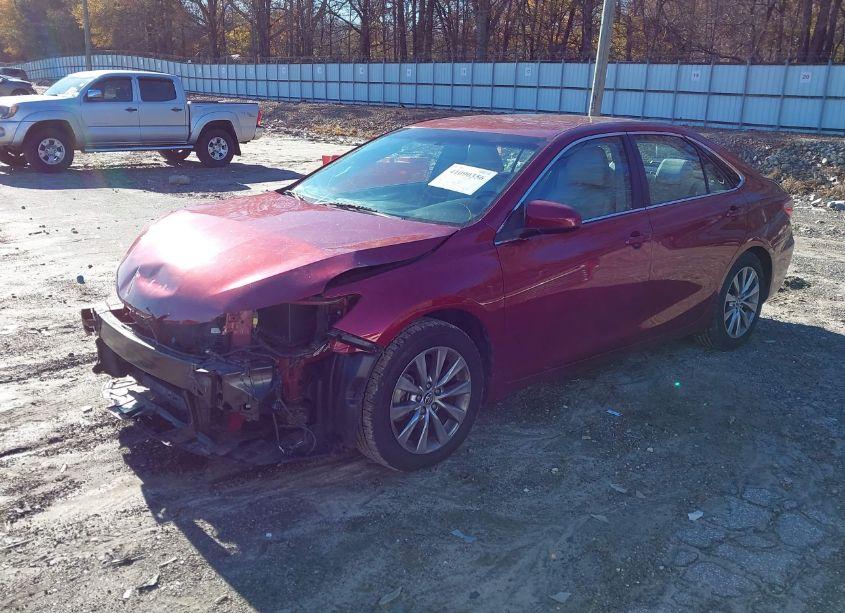 Photo 2 of 2015 Toyota Camry XLE (VIN 4T1BF1FK8FU972903)