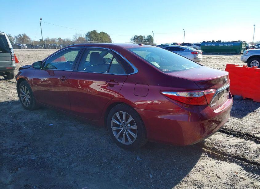 Photo 3 of 2015 Toyota Camry XLE (VIN 4T1BF1FK8FU972903)