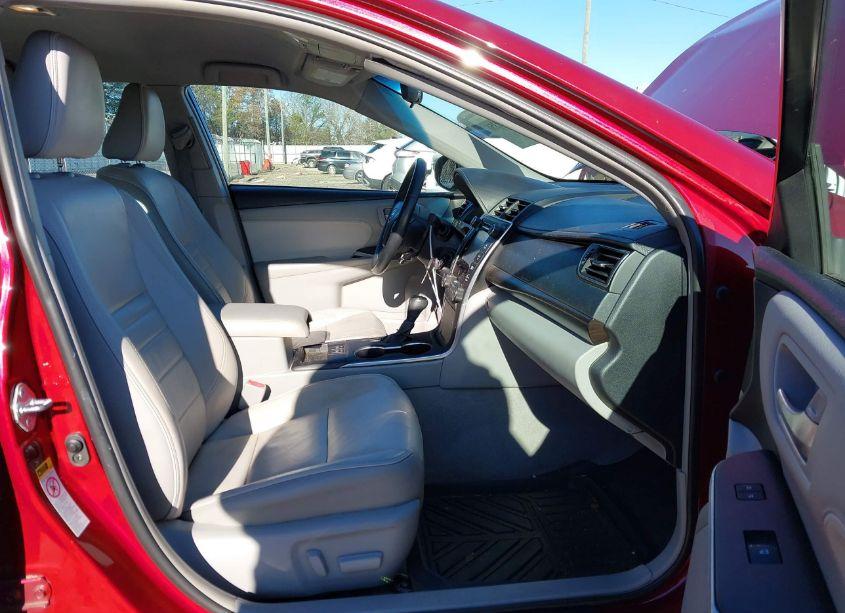 Photo 5 of 2015 Toyota Camry XLE (VIN 4T1BF1FK8FU972903)