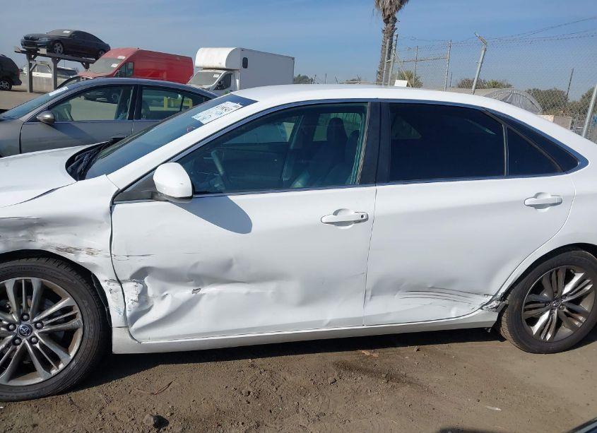 Photo 14 of 2015 Toyota Camry SE (VIN 4T1BF1FK8FU979866)