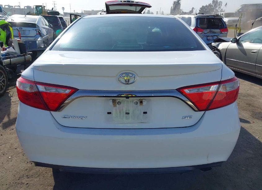 Photo 16 of 2015 Toyota Camry SE (VIN 4T1BF1FK8FU979866)