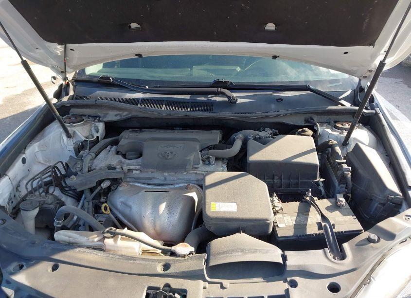 Photo 10 of 2016 Toyota Camry SE (VIN 4T1BF1FK8GU143024)